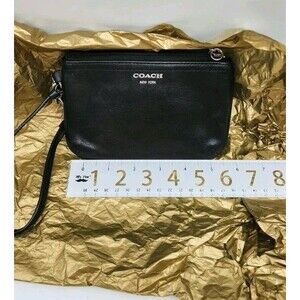 Coach Vintage Bleecker Leather Small Black Wristlet F51084